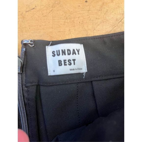 Sunday Best | Aritzia Olive Pleated Mini Skirt Black Size 6 - Picture 6 of 8